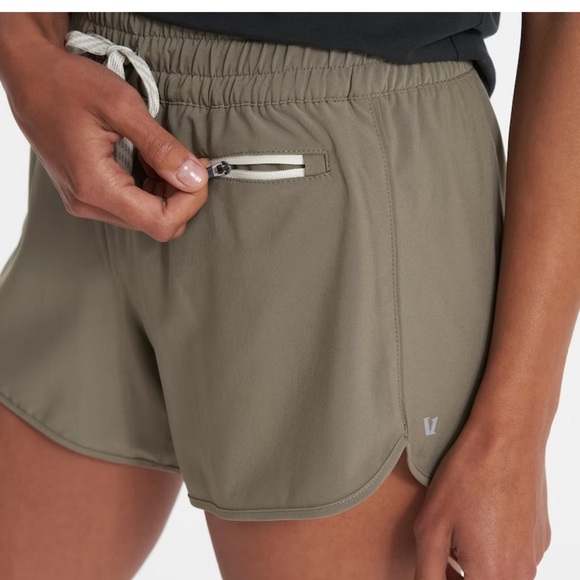 Vuori Pants - Vuori Running Shorts Size small
